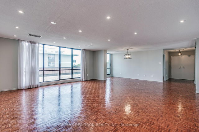Ph 1 - 22 Shallmar Boulevard
