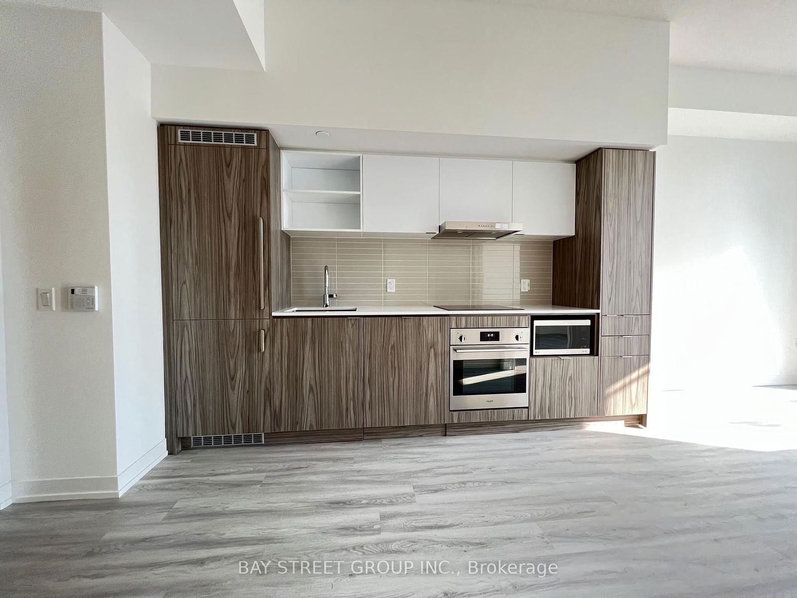 Condo for lease at 2216-55 Cooper Street, Toronto, Waterfront Communities C8, M5E 0G1 - MLS: C12105760
