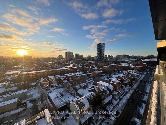 1012 - 195 McCaul Street