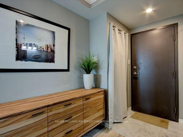 3011 - 10 Yonge Street