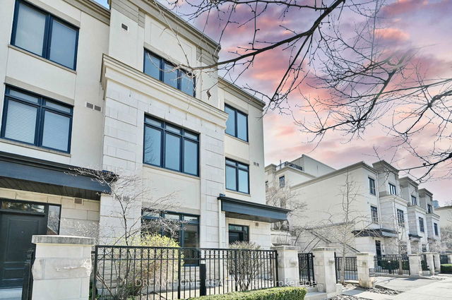 Th 28 - 9 Oakburn Crescent