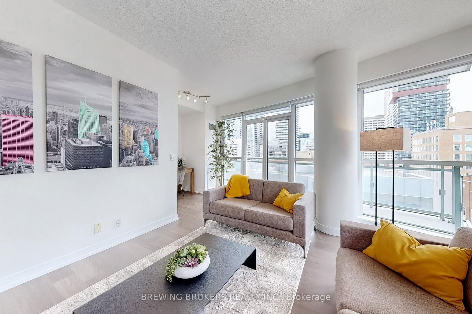 Condo for sale at 902-89 Dunfield Avenue, Toronto, Mount Pleasant West, M4S 0A4 - MLS: C12106050