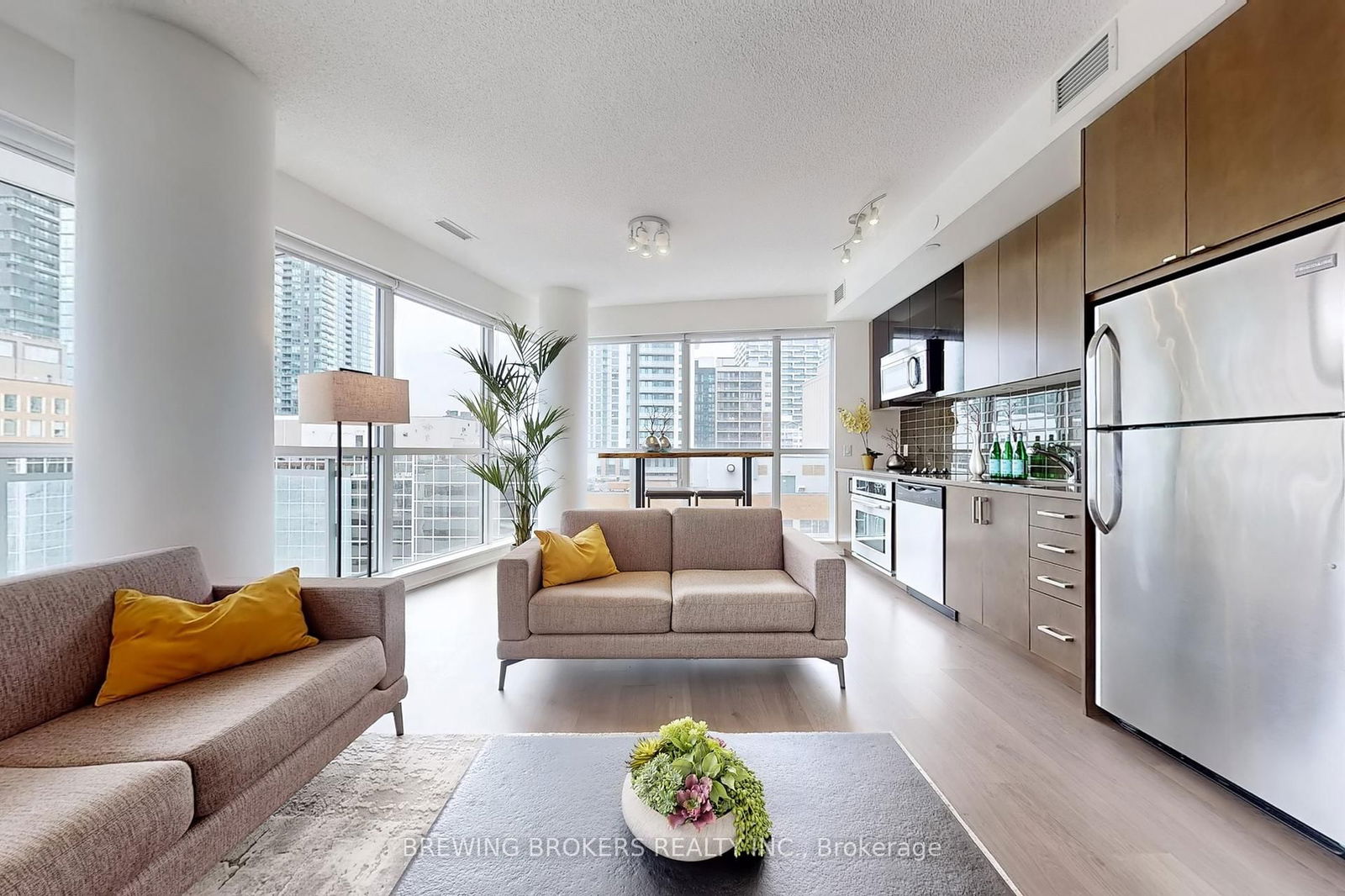 Condo for sale at 902-89 Dunfield Avenue, Toronto, Mount Pleasant West, M4S 0A4 - MLS: C12106050