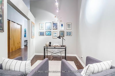 Unit 821 — 155 Dalhousie St, Toronto - Church-Yonge Corridor image-0-3