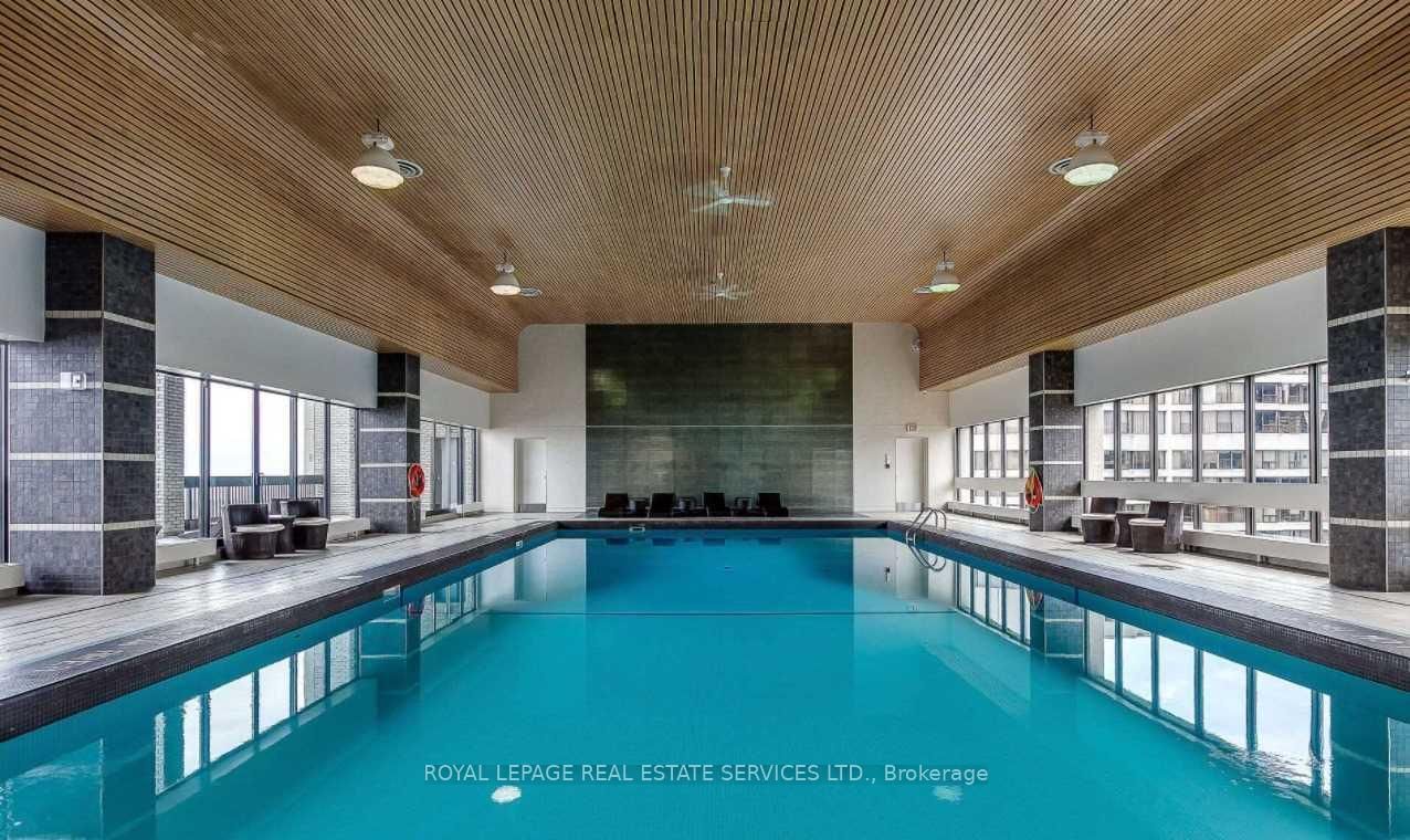 Condo for lease at 2428-33 Harbour Square, Toronto, Waterfront Communities C1, M5J 2G2 - MLS: C12106498