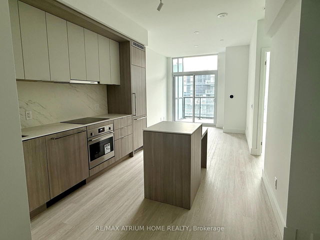 704 - 625 Sheppard Avenue