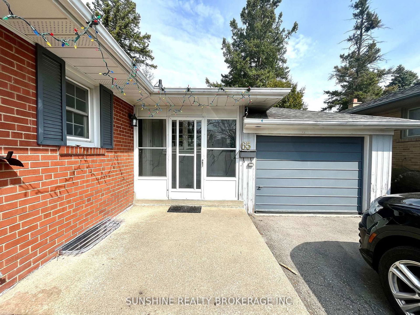 Detached House for sale at 65 Wigmore Drive, Toronto, Victoria Village, M4A 2E6 - MLS: C12106569
