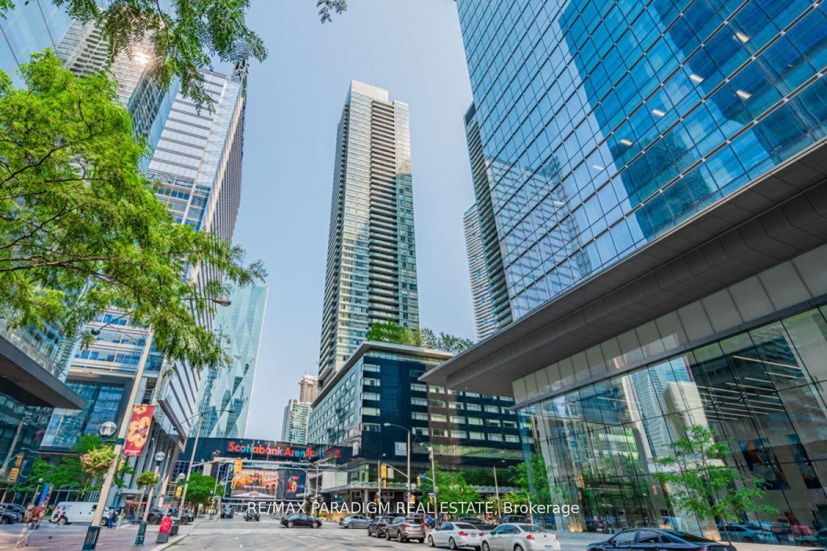 Condo for lease at 1111-55 Bremner Boulevard, Toronto, Waterfront Communities C1, M5J 0A6 - MLS: C12106579