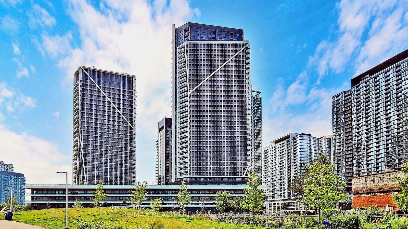 Condo for sale at 811-50 Ordnance Street, Toronto, Niagara, M6K 0C8 - MLS: C12106676