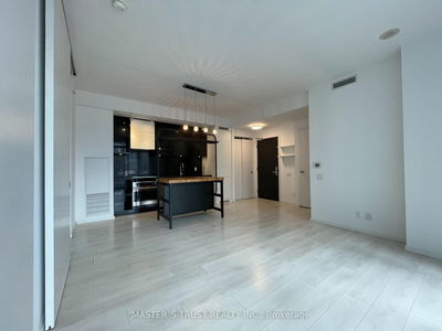 Unit 809 — 125 Peter St, Toronto - Waterfront Communities C1 image-0-4