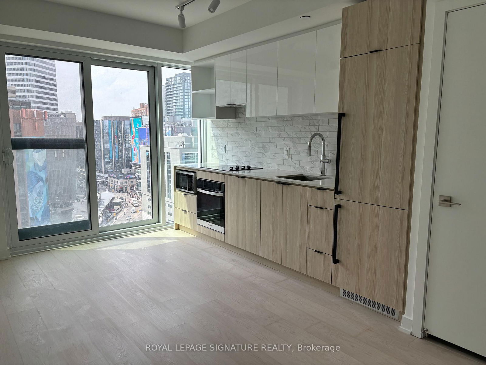 Condo for lease at 1702-252 Church Street, Toronto, Church-Yonge Corridor, M5B 1Z2 - MLS: C12106782