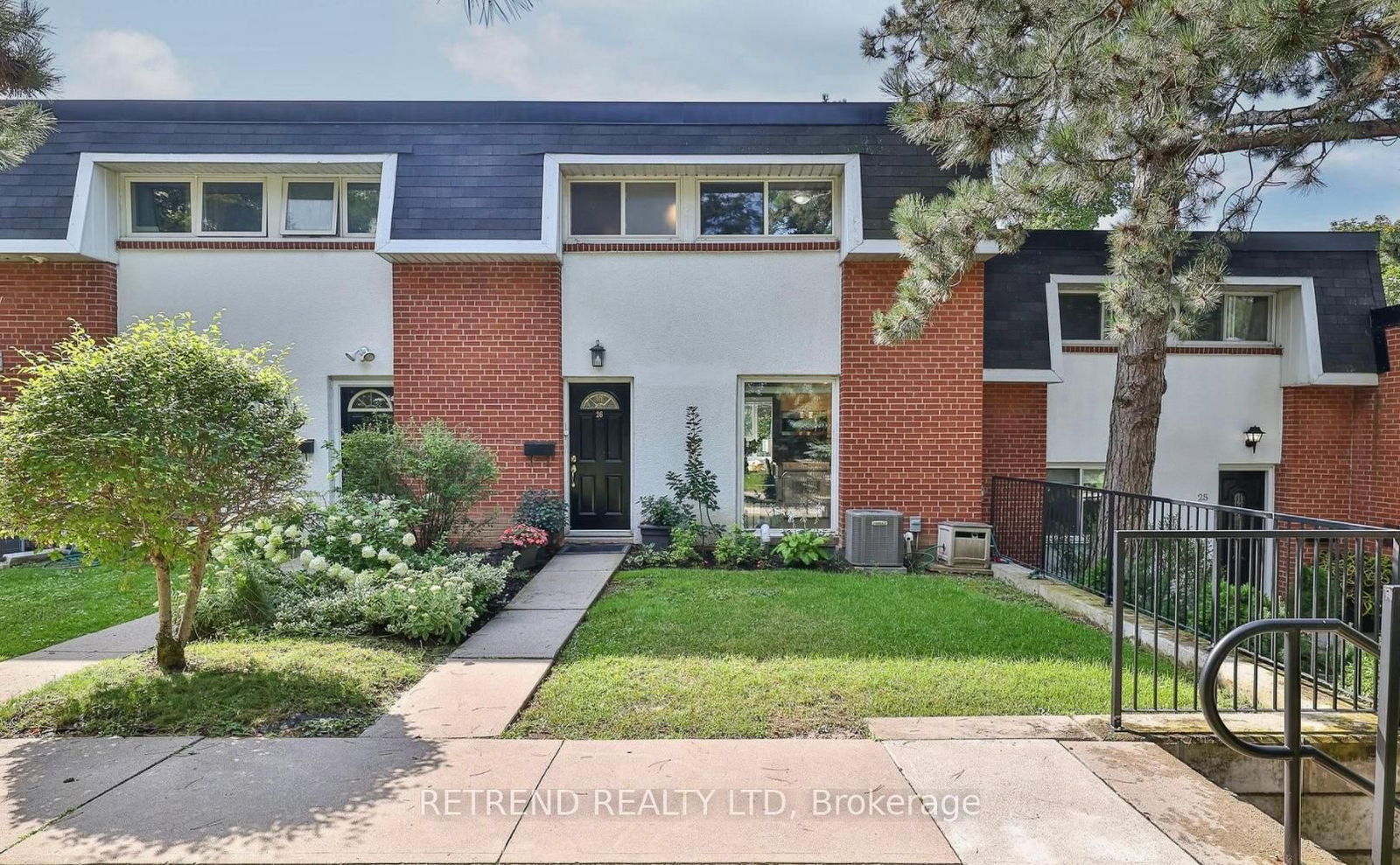 Townhouse for lease at 26-94 George Henry Boulevard, Toronto, Pleasant View, M2J 1E7 - MLS: C12106845
