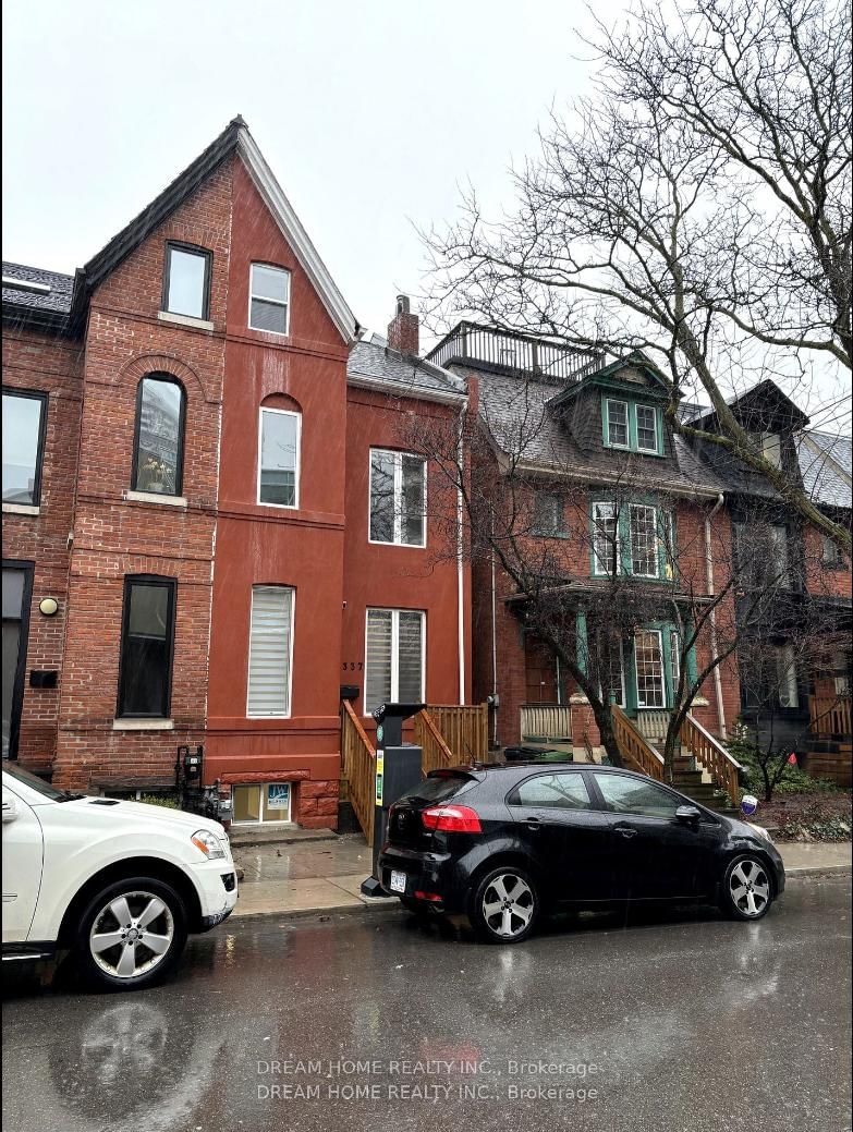 home for lease on 101-337 Mutual Street