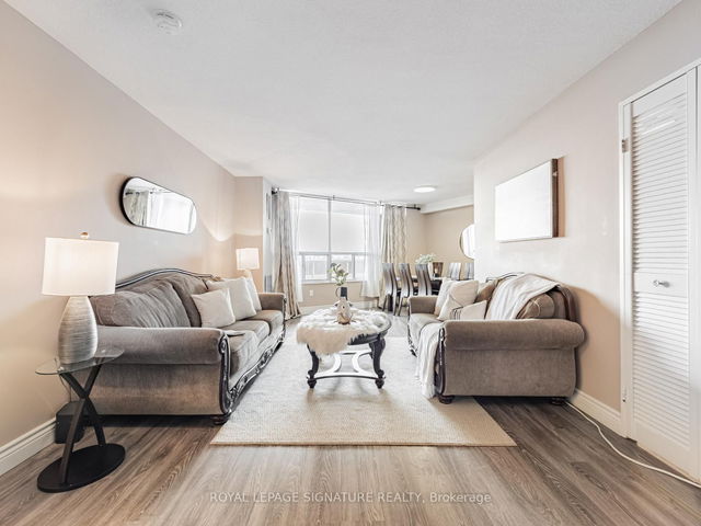 1114 - 5 Shady Golfway