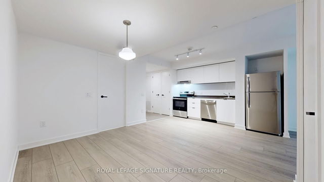 513 - 61 Charles Street