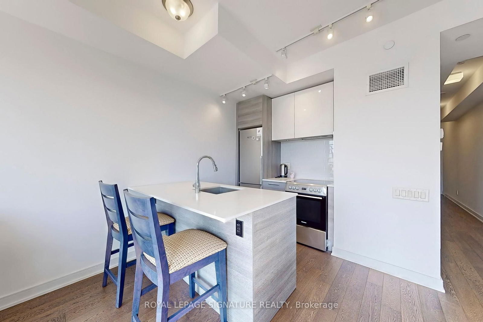 Townhouse for lease at 516-57 St Joseph Street, Toronto, Bay Street Corridor, M5S 0C5 - MLS: C12107803
