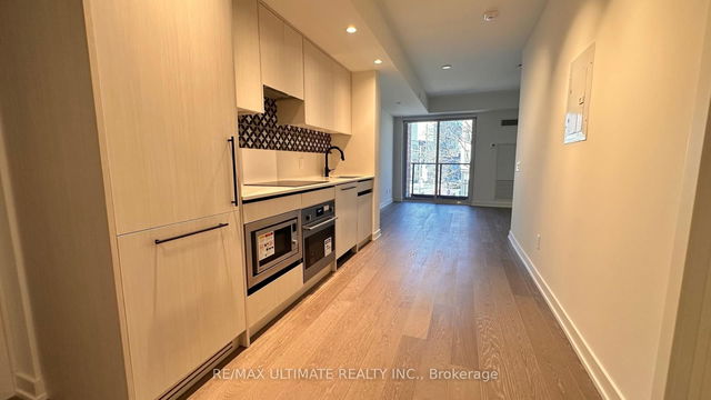 209 - 5 Lakeview Avenue