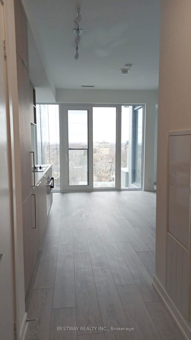 1611 - 2020 Bathurst Street
