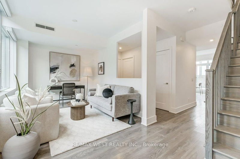home for lease on Th105-120 Parliament Street
