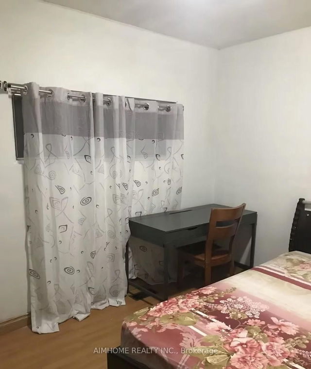 2nd FL Two Bedrooms - 137A MARKHAM Street