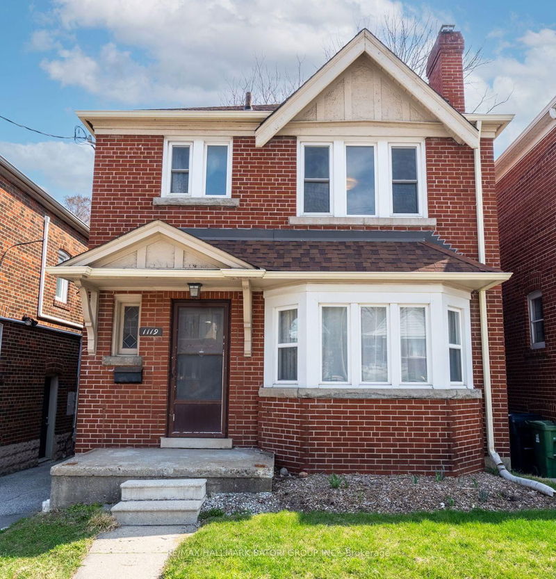 home for sale on 1119 Avenue Road