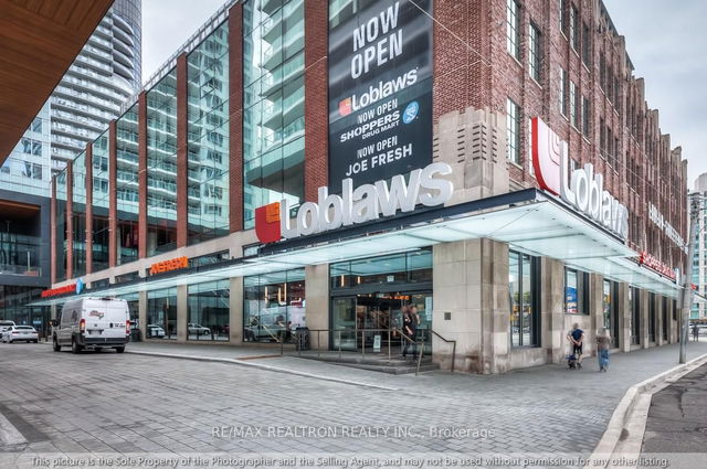 2507 - 17 Bathurst Street