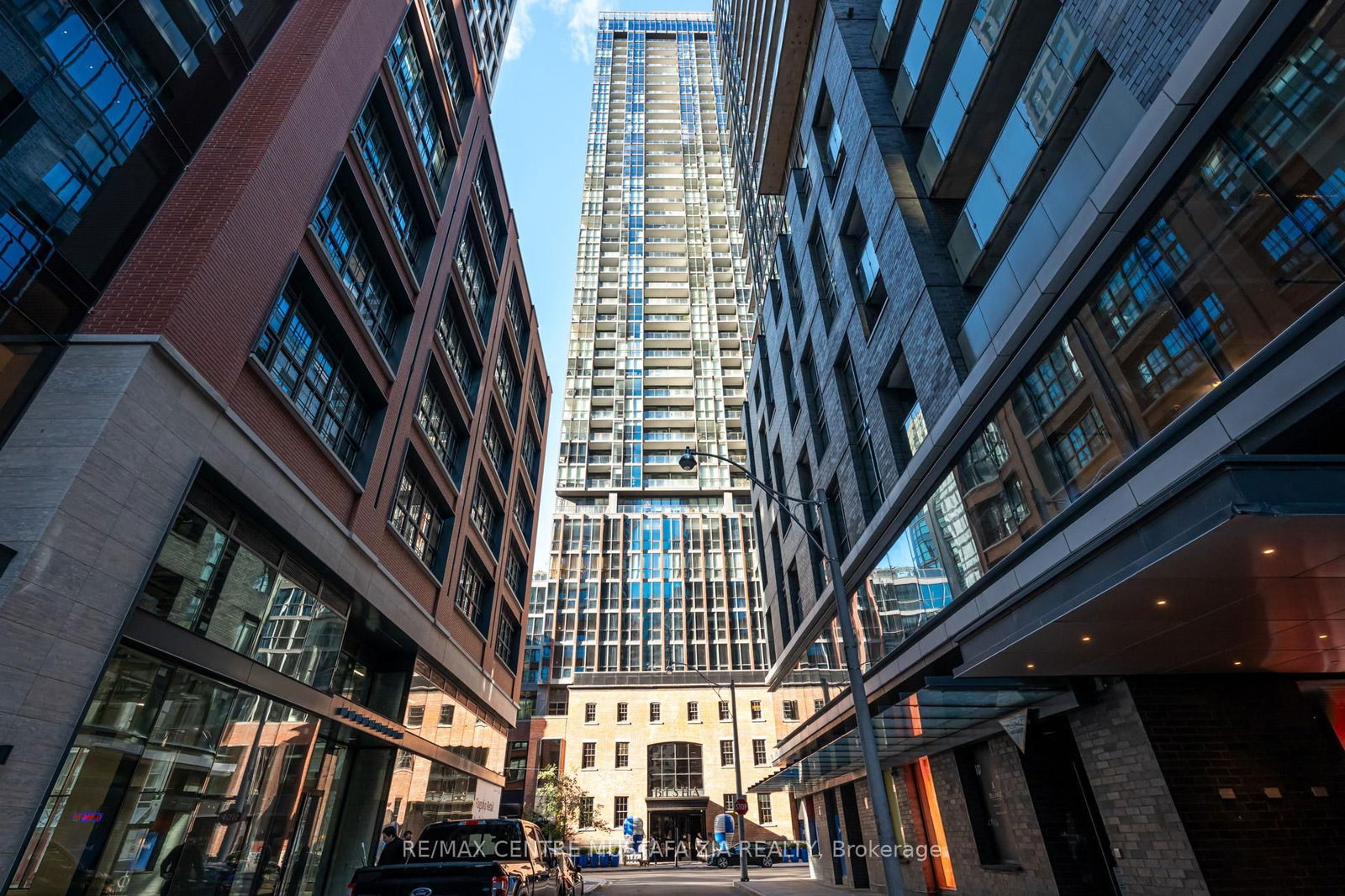 Condo for sale at 2501-88 Blue Jays Way, Toronto, Waterfront Communities C1, M5V 2G3 - MLS: C12108541
