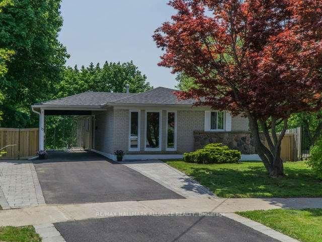 #Lower - 15 Grove Park Crescent