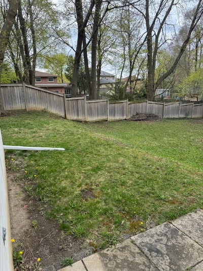 Unit #Lower — 15 Grove Park Cres, Toronto - Don Valley Village image-0-2