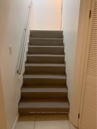 Detached House for lease at 17 Blue Forest Drive, Toronto, Bathurst Manor, M3H 4W3 - MLS: C12108605