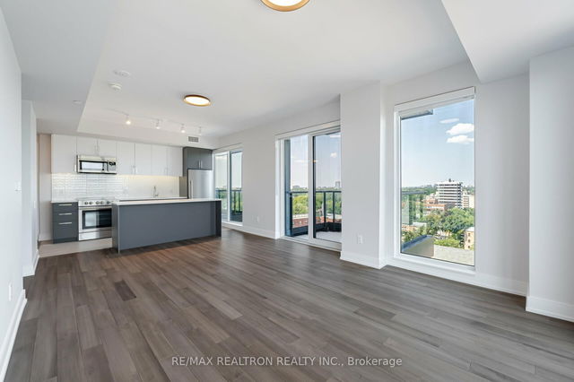 1009 - 2525 Bathurst Street