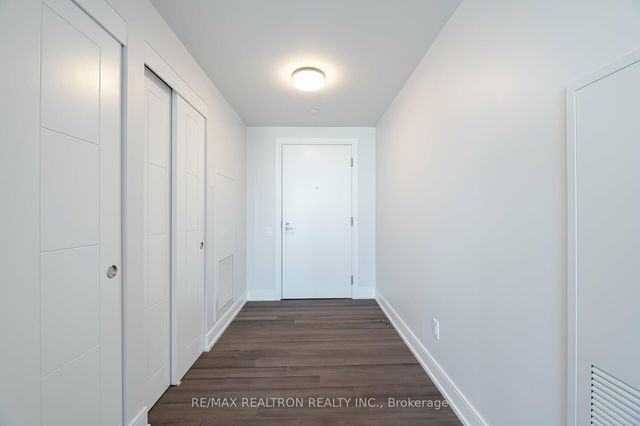 1009 - 2525 Bathurst Street