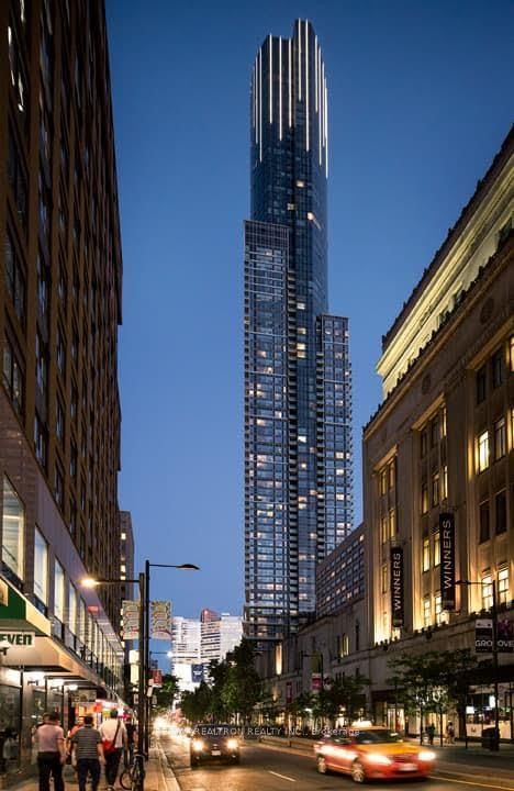 3006 - 386 Yonge Street