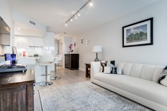 Condo for lease at 2219-1001 Bay Street, Toronto, Bay Street Corridor, M5S 3C4 - MLS: C12108774
