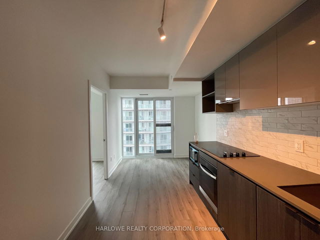 2608 - 252 Church Street