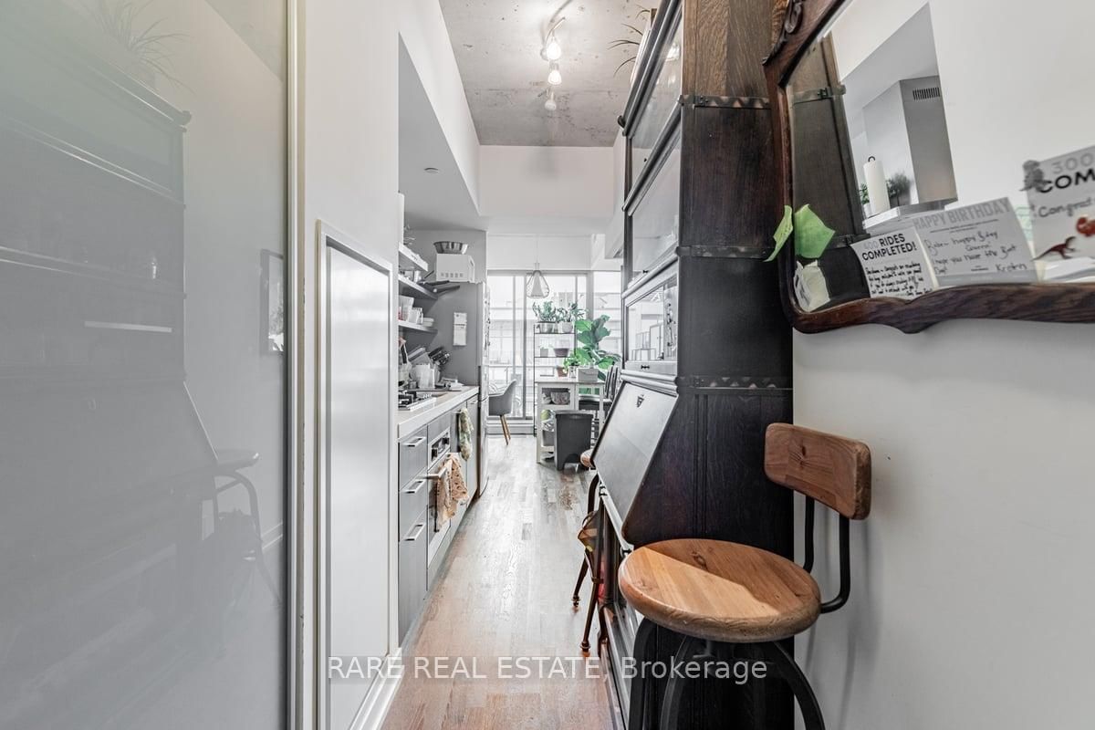 Condo for sale at 1004-560 King Street, Toronto, Waterfront Communities C1, M5V 1M3 - MLS: C12109024