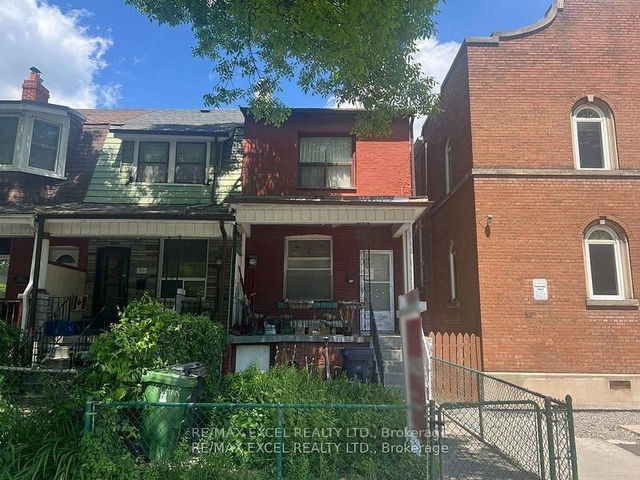 Upper - 26 Carr Street