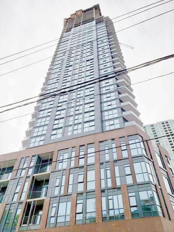 home for lease on 1309-159 Wellesley Street E