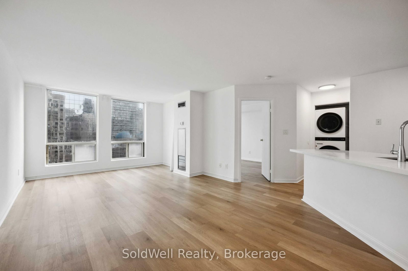 Condo for sale at 1802-25 Grenville Street, Toronto, Bay Street Corridor, M4Y 2X5 - MLS: C12109264