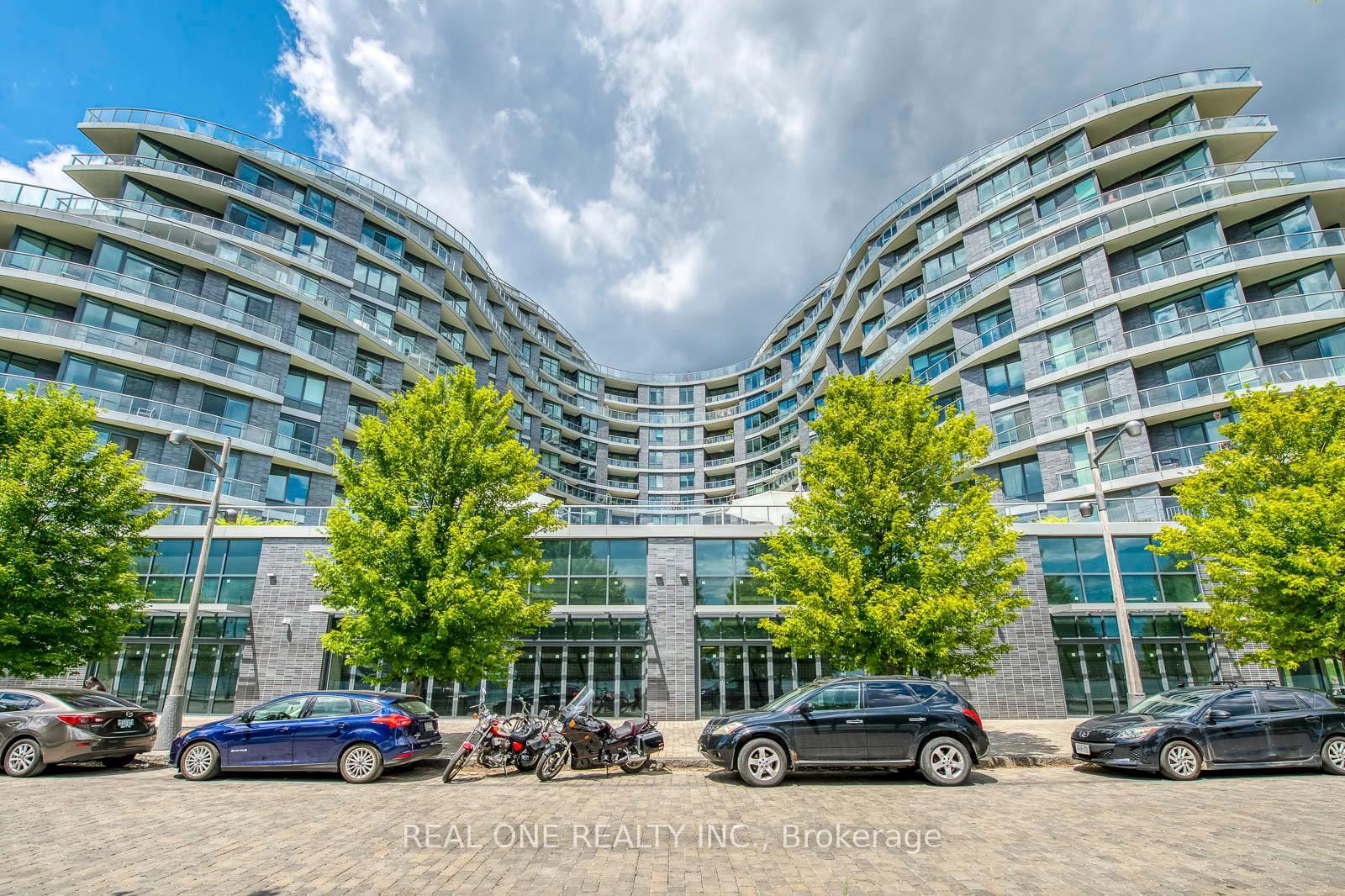 Condo for sale at 818-1 Edgewate Drive, Toronto, Waterfront Communities C8, M5A 0L1 - MLS: C12109330