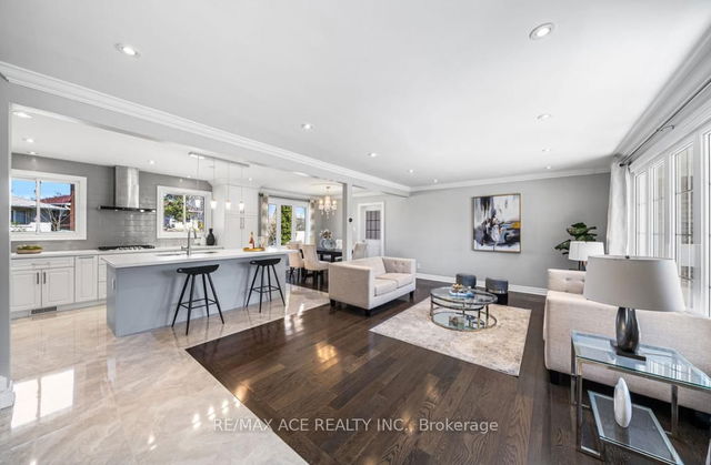 6 Oldborough Circle