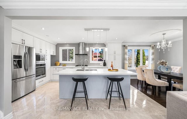 6 Oldborough Circle