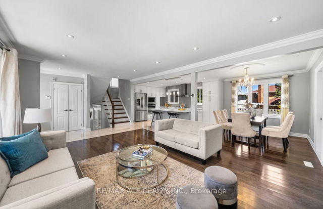 6 Oldborough Circle