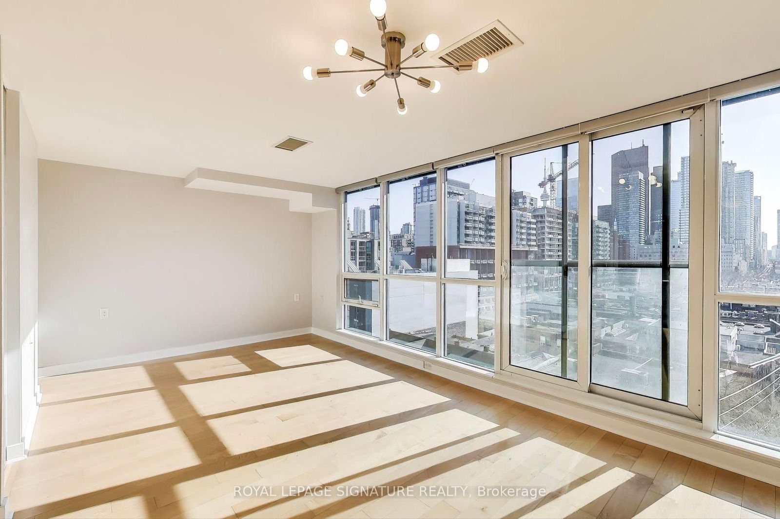 Condo for sale at 911-320 Richmond Street, Toronto, Moss Park, M5A 4S7 - MLS: C12109562