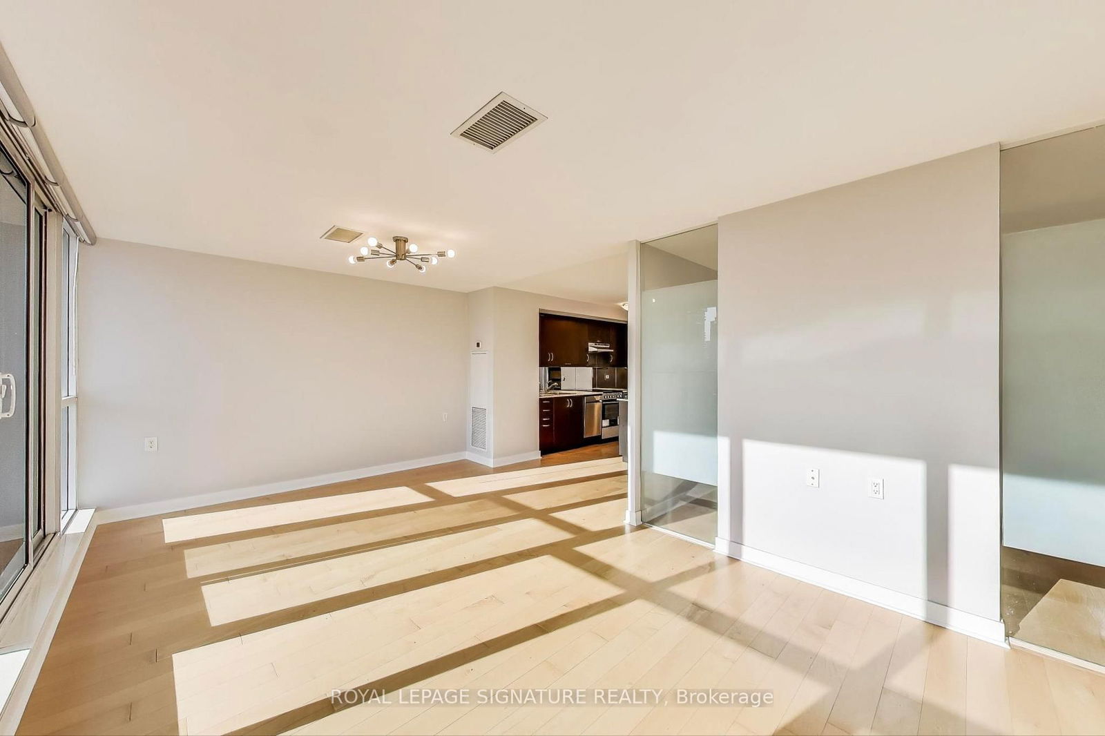 Condo for sale at 911-320 Richmond Street, Toronto, Moss Park, M5A 4S7 - MLS: C12109562