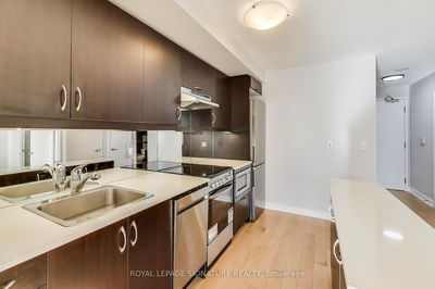 Unit 911 — 320 Richmond St, Toronto - Moss Park image-0-4