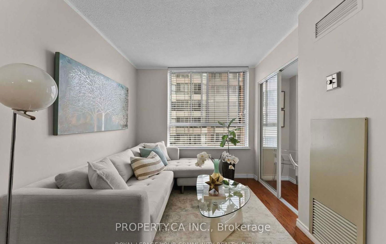 Condo for sale at 1221-711 Bay Street, Toronto, Bay Street Corridor, M5G 2J8 - MLS: C12109595