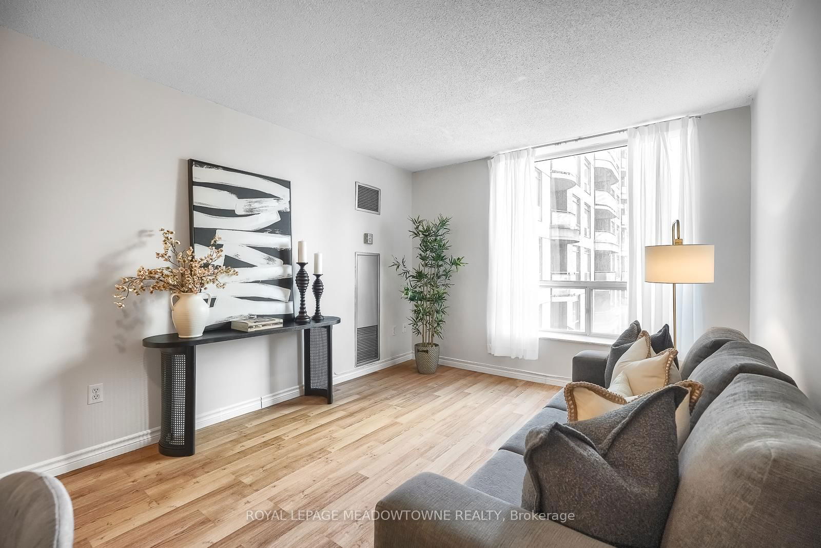 Condo for sale at 401-18 Pemberton Avenue, Toronto, Newtonbrook East, M2M 4K9 - MLS: C12109605