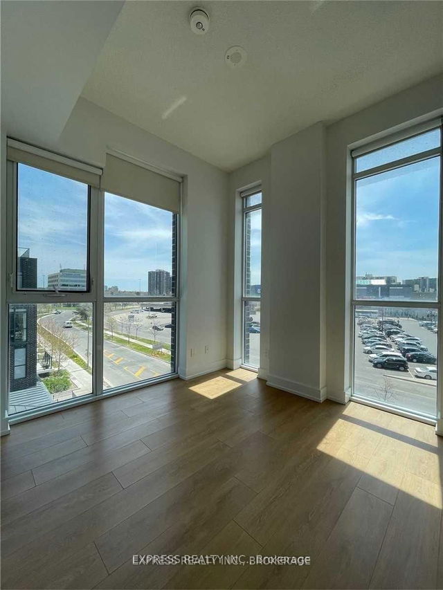 419 - 128 Fairview Mall Drive