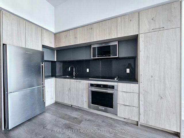 609 - 25 Adra Grado Way